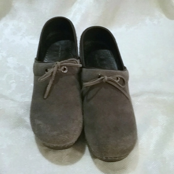 LANDS' END Gray Suede Closed Clogs - Picture 5 of 7